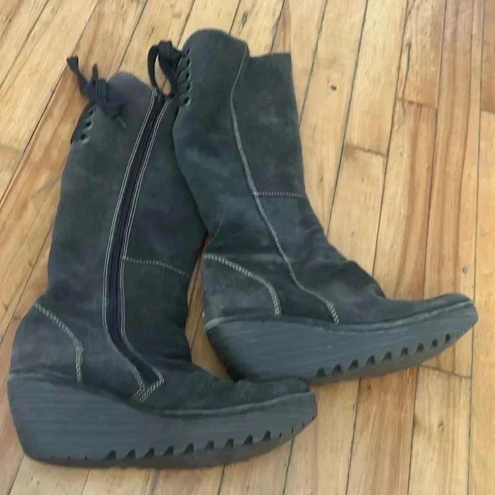 Fly London  suede‎ boots